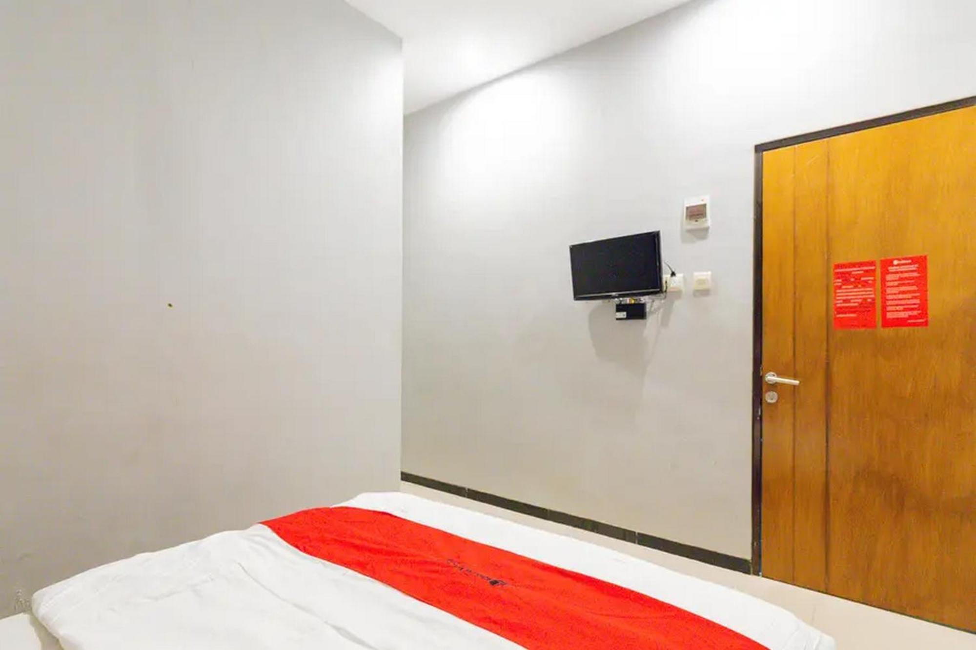 RedDoorz @ Manukan Surabaya Luaran gambar