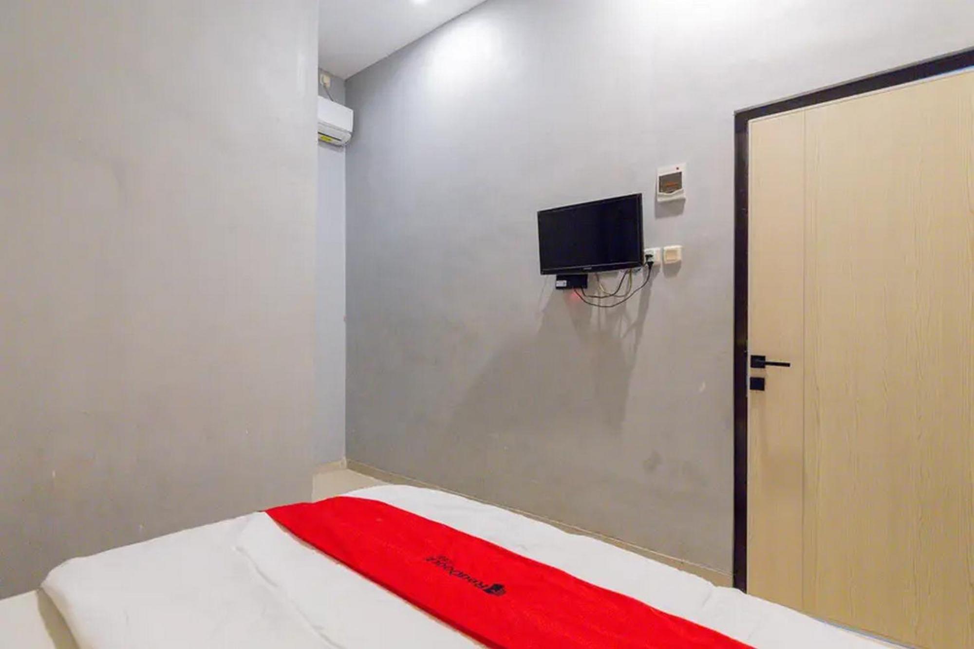 RedDoorz @ Manukan Surabaya Luaran gambar